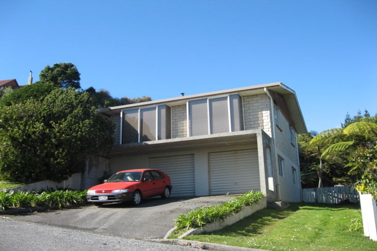 Photo of property in 10 Stanton Crescent, Karoro, Greymouth, 7805