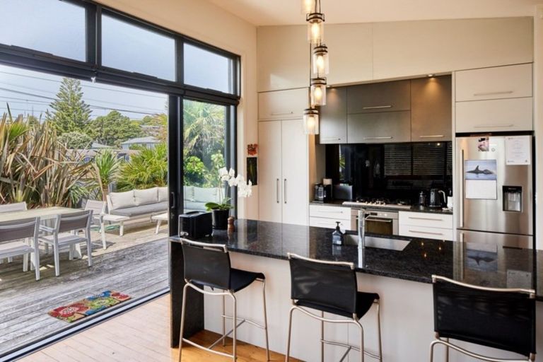 Photo of property in 50a Steyne Avenue, Plimmerton, Porirua, 5026