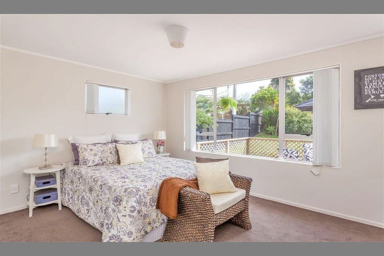 Photo of property in 51 Triangle Road, Massey, Auckland, 0614