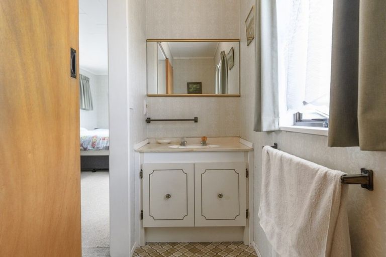 Photo of property in 37 Coppelia Avenue, Omokoroa, 3114