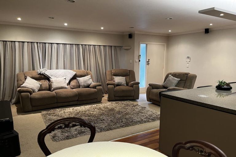 Photo of property in 2 Carrington Avenue, Hillcrest, Hamilton, 3216