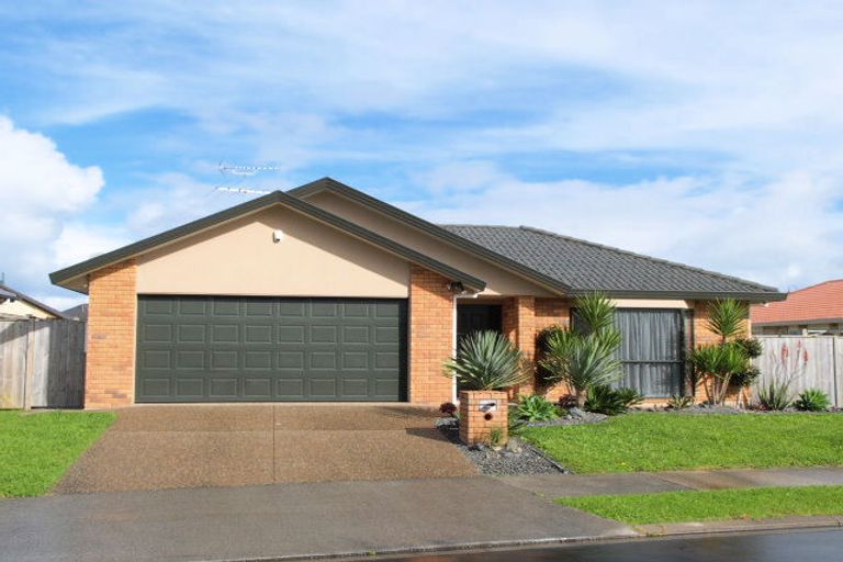 Photo of property in 44 Erne Crescent, East Tamaki, Auckland, 2016