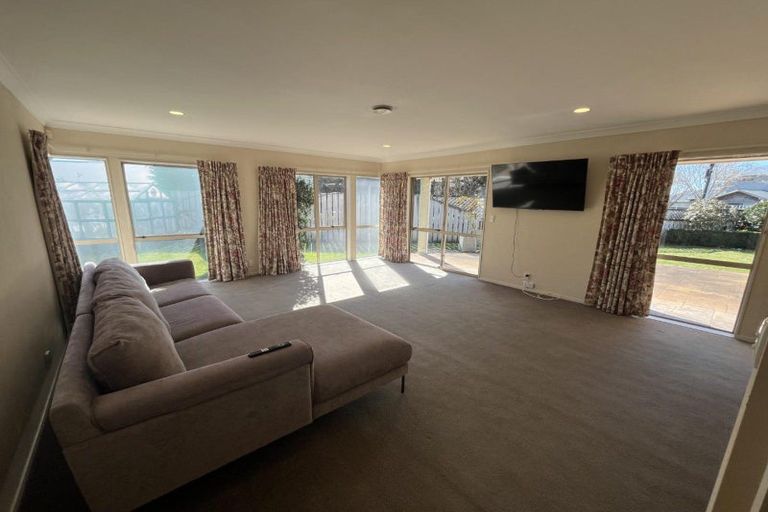 Photo of property in 384 Mangorei Road, Merrilands, New Plymouth, 4312