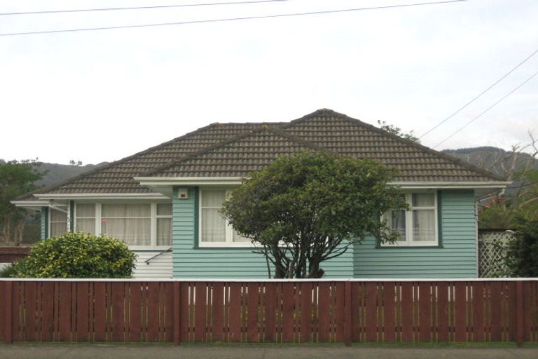 Photo of property in 216 Taita Drive, Avalon, Lower Hutt, 5011