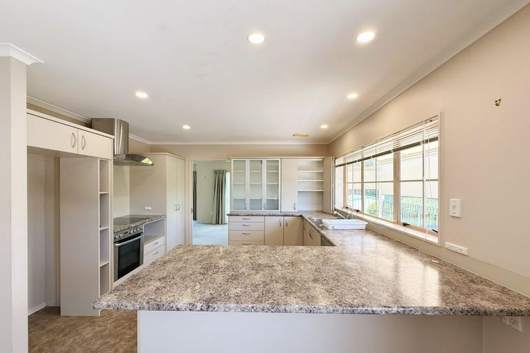 Photo of property in 10 Amherst Place, Albany, Auckland, 0632