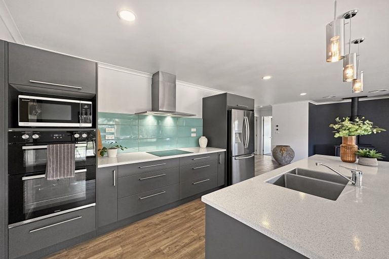Photo of property in 12 Lacebark Drive, Kinloch, Taupo, 3377