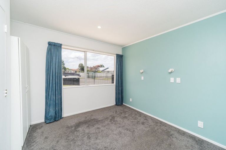 Photo of property in 23a Rhodes Drive, Kelvin Grove, Palmerston North, 4414
