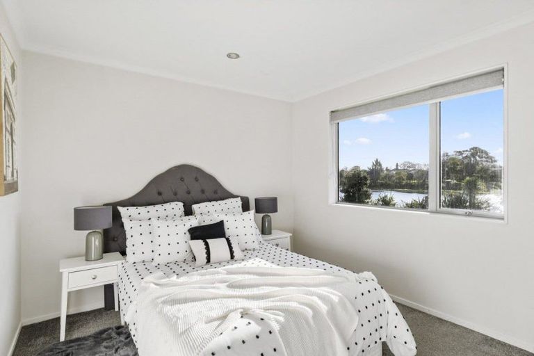 Photo of property in 2f Wood Street, Papakura, 2110