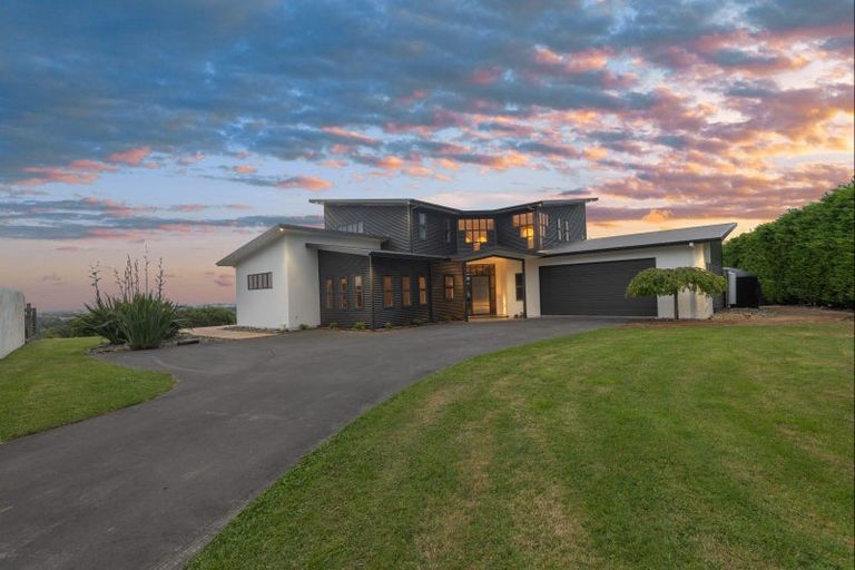 Photo of property in 27 Wake Place, Aokautere, Palmerston North, 4471