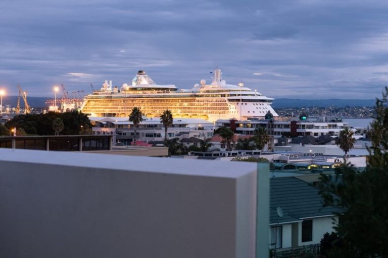 Photo of property in 18c Rita Street, Mount Maunganui, 3116