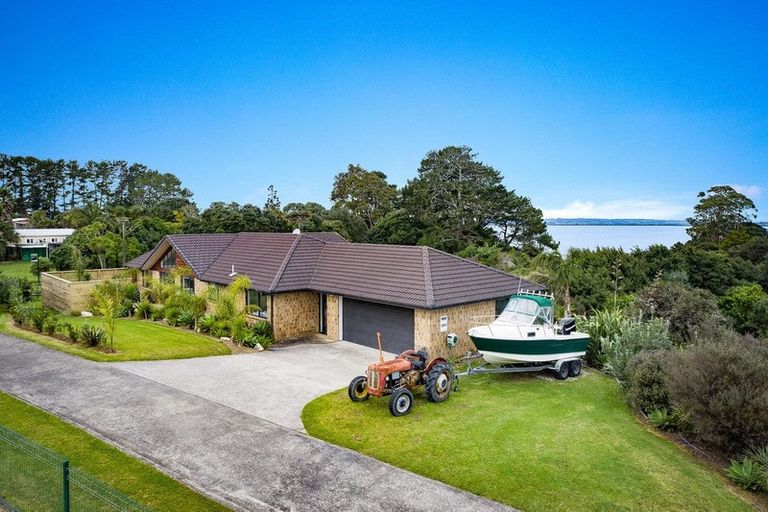 Photo of property in 68 Omana Avenue, Shelly Beach, Helensville, 0874