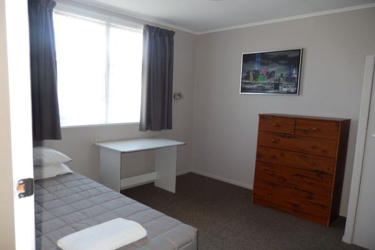 Photo of property in 4/119 Junction Road, Welbourn, New Plymouth, 4371