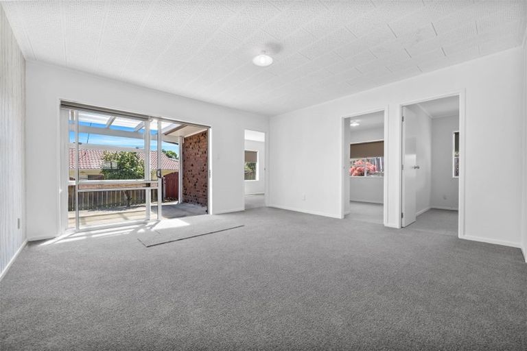 Photo of property in 37a Sikkim Crescent, Clover Park, Auckland, 2019