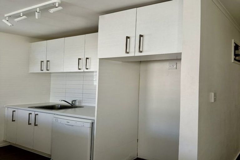 Photo of property in 80 Ngataringa Road, Devonport, Auckland, 0624