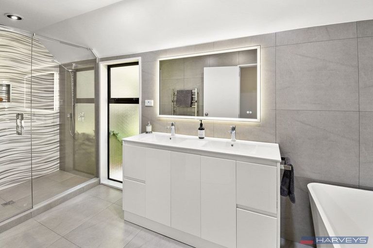 Photo of property in 23 Charles Prevost Drive, The Gardens, Auckland, 2105