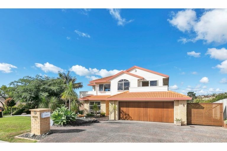 Photo of property in 12 Marlin Street, West Harbour, Auckland, 0618