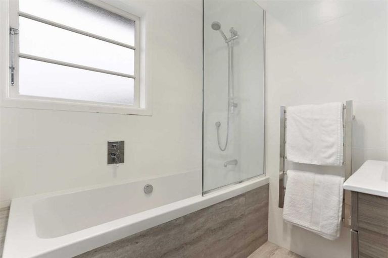 Photo of property in 1/19 Wolsley Avenue, Milford, Auckland, 0620