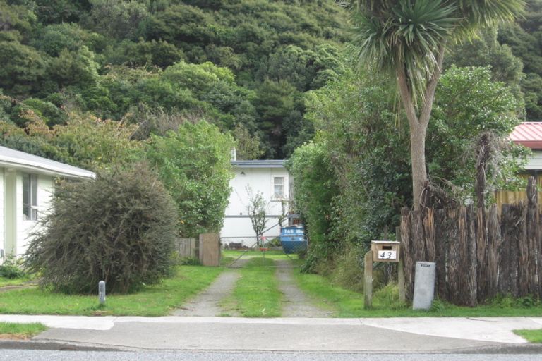 Photo of property in 43 Ruahine Street, Paraparaumu, 5032