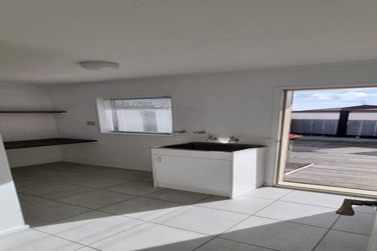 Photo of property in 2/3 Skilling Place, Farm Cove, Auckland, 2012