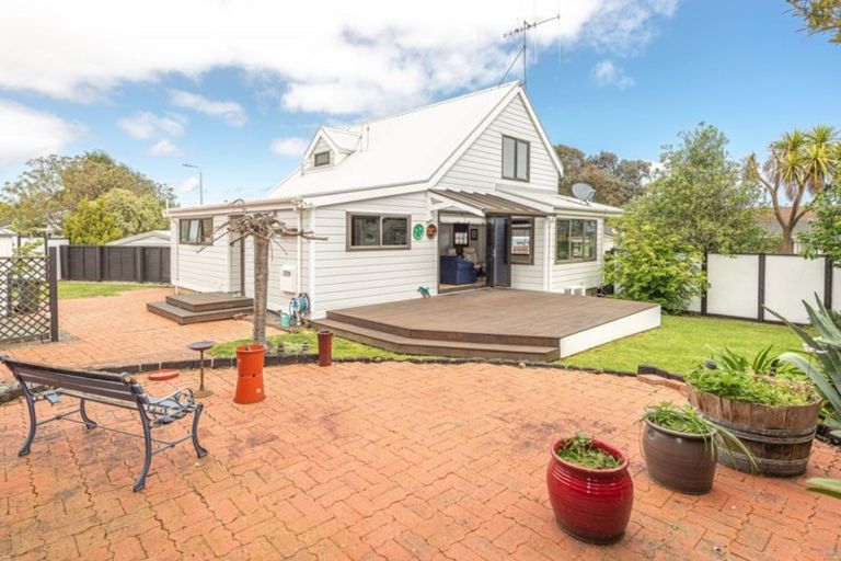 Photo of property in 24 Aiken Road, Saint Johns Hill, Whanganui, 4501