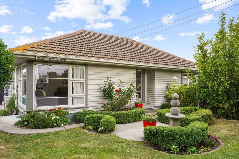 Photo of property in 2/24 Pembroke Street, Avondale, Christchurch, 8061