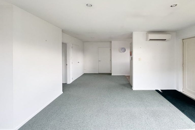 Photo of property in 6 Oakridge Street, Halswell, Christchurch, 8025