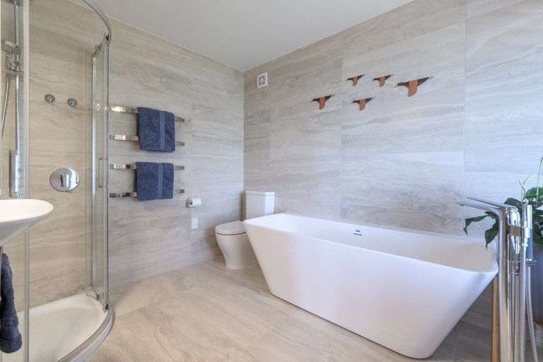 Photo of property in 81 Harbour View Road, Omokoroa, 3114