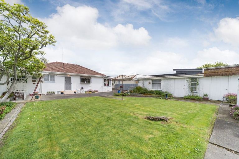 Photo of property in 21 Gloucester Street, Takaro, Palmerston North, 4412
