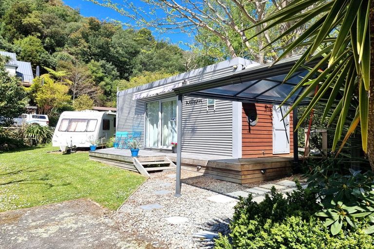 Photo of property in 9 Milton Terrace, Picton, 7220