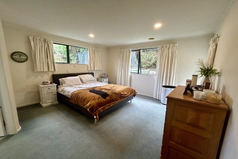 Photo of property in 26 Saunders Close, Whitby, Porirua, 5024