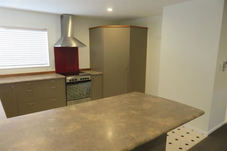 Photo of property in 8b Neeve Place, Taradale, Napier, 4112