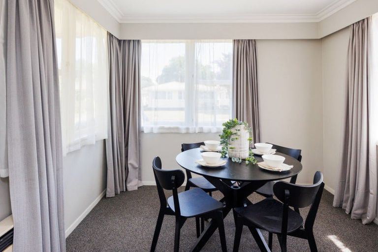 Photo of property in 8 Viscount Place, West End, Palmerston North, 4412