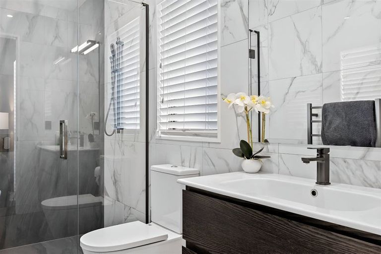 Photo of property in 30b Glandovey Road, Fendalton, Christchurch, 8052