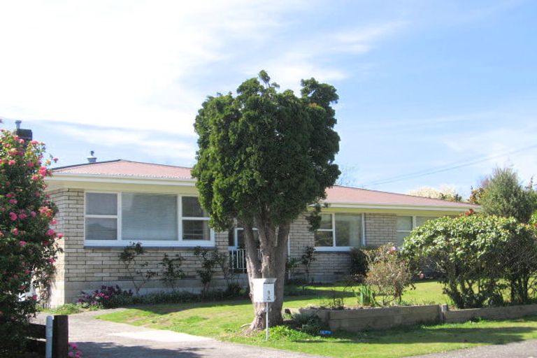 Photo of property in 1 Campbell Place, Pukehangi, Rotorua, 3015