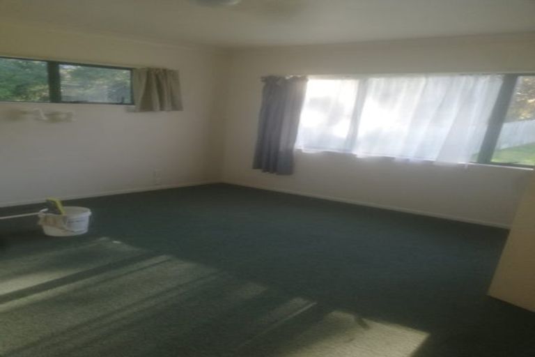 Photo of property in 13 Milne Street, Hunterville, 4730