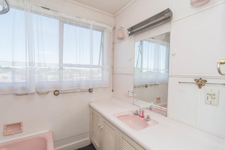 Photo of property in 1 Marchwiel Street, Waimataitai, Timaru, 7910