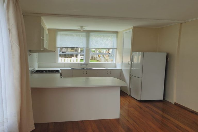 Photo of property in 27 Cook Street, Marfell, New Plymouth, 4310