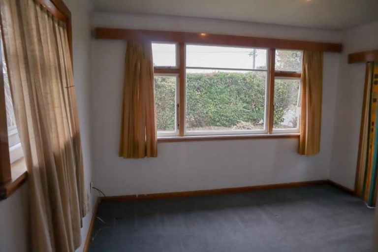 Photo of property in 112 Avonhead Road, Avonhead, Christchurch, 8042