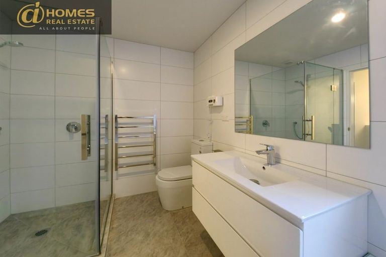 Photo of property in 24 Tihema Lane, Westgate, Auckland, 0614