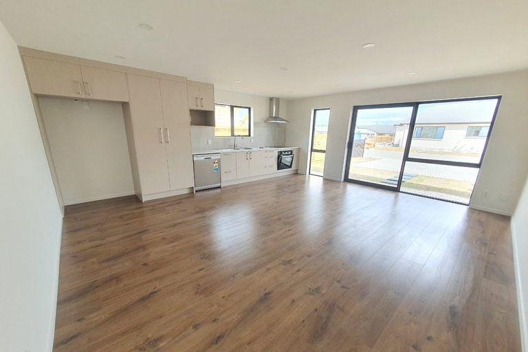 Photo of property in 6a Auranga Drive, Karaka, Papakura, 2113