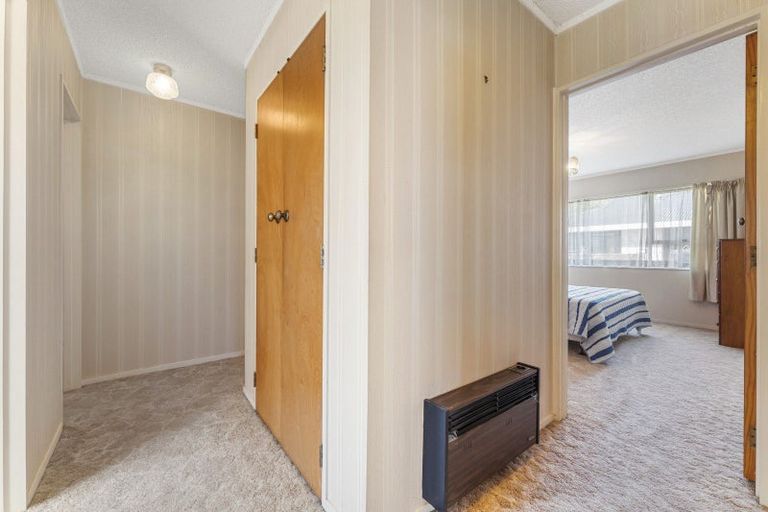 Photo of property in 1/99 Vogel Street, Roslyn, Palmerston North, 4414