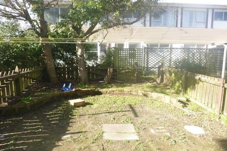 Photo of property in 2/66 Richmond Street, Petone, Lower Hutt, 5012