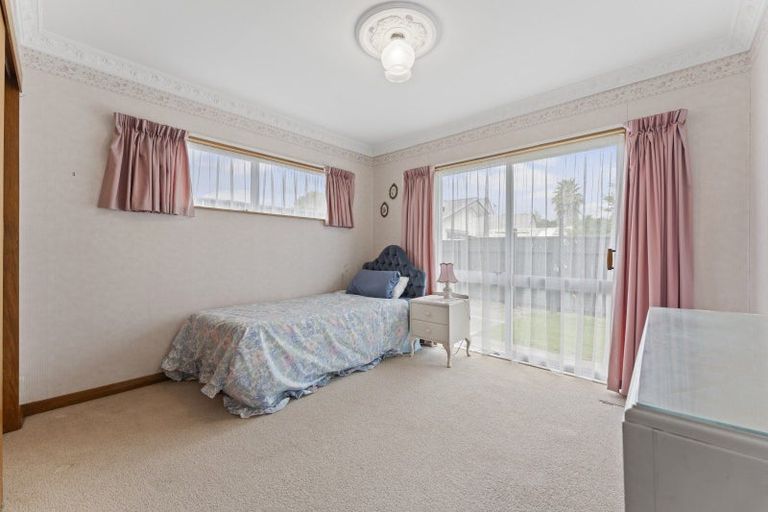 Photo of property in 48 Terry Crescent, Milson, Palmerston North, 4414