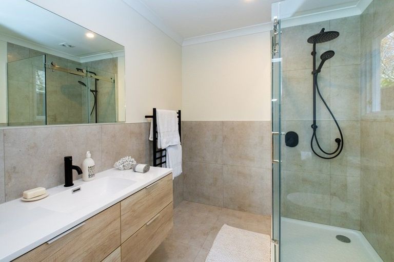 Photo of property in 11 Simla Avenue, Havelock North, 4130