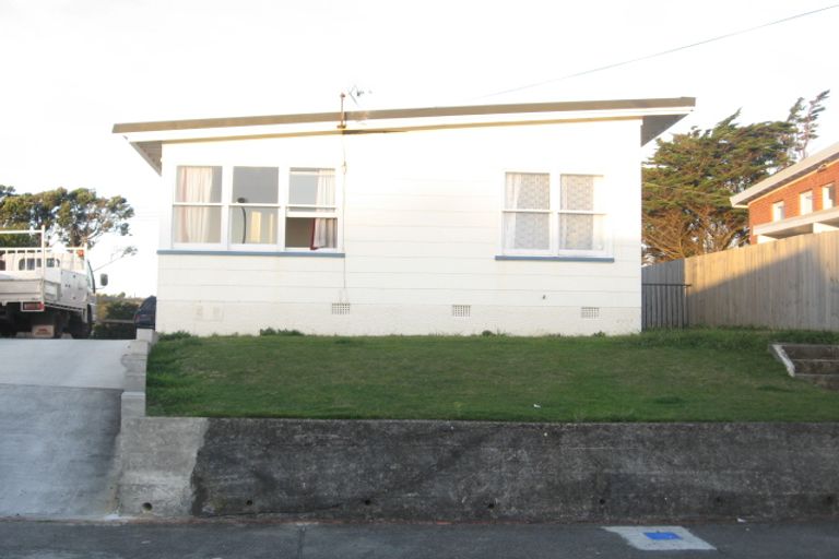Photo of property in 9 Morere Street, Titahi Bay, Porirua, 5022