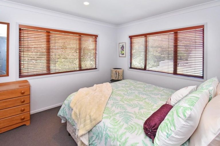 Photo of property in 12 Beirut Court, The Gardens, Auckland, 2105