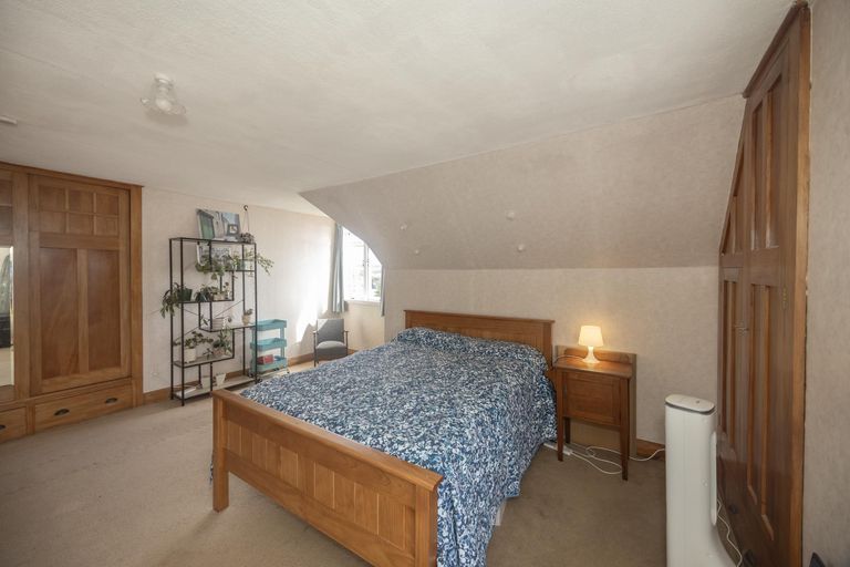 Photo of property in 76 Wharfe Street, South Hill, Oamaru, 9400