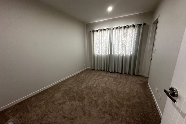 Photo of property in 24 Baumea Rise, Massey, Auckland, 0614