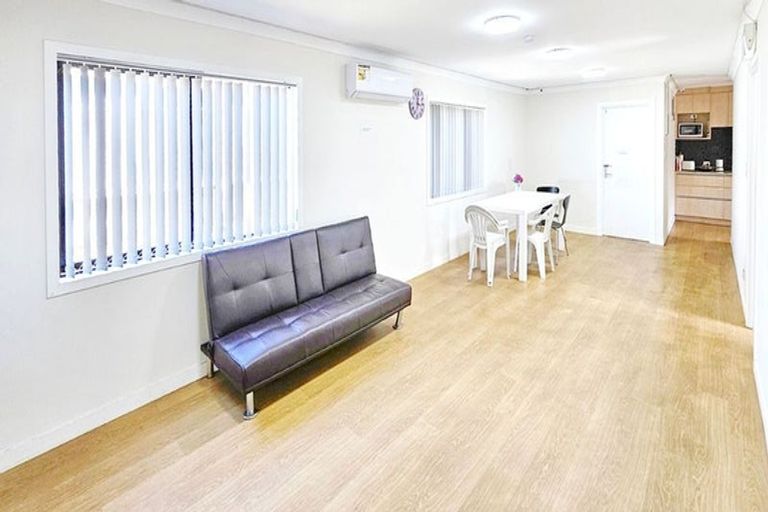 Photo of property in 21a Frobisher Way, Clendon Park, Auckland, 2103