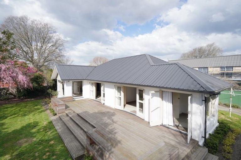 Photo of property in 3 Idris Road, Fendalton, Christchurch, 8052